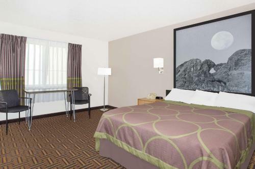 Hotel Super 8 By Wyndham Bloomfield