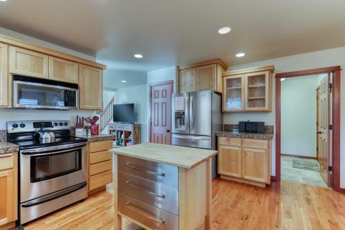 Sisters Locust Lane Retreat