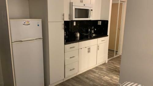Seaview Beachfront Apartment Sunny Isles Beach