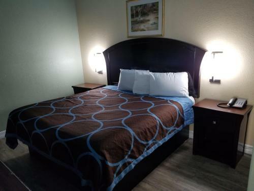 Motel Executive Inn & Suites