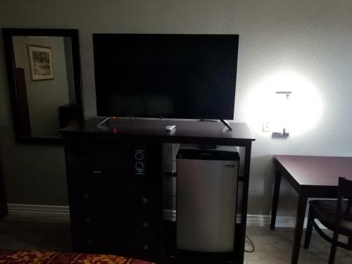 Motel Executive Inn & Suites
