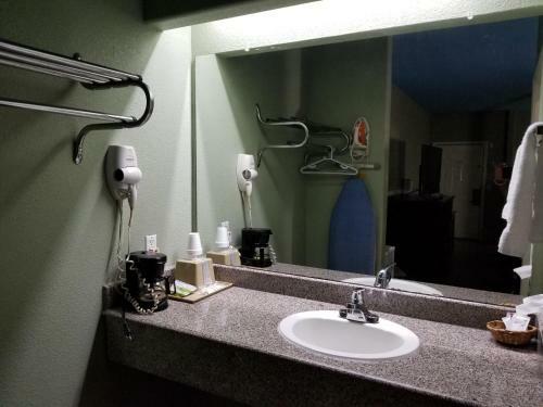 Motel Executive Inn & Suites