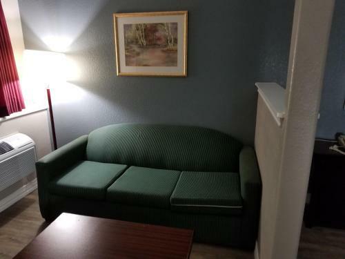 Motel Executive Inn & Suites