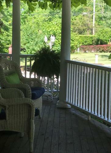 Bed & Breakfast Martha's Vineyard B & B
