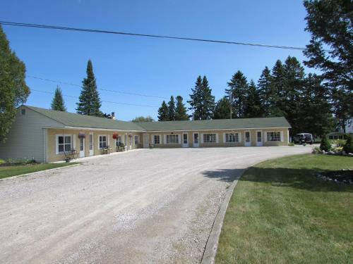Hotel Grand Lake Resort