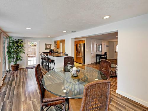2310 Bradford Street Home