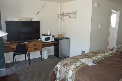 Newport Antler Motel