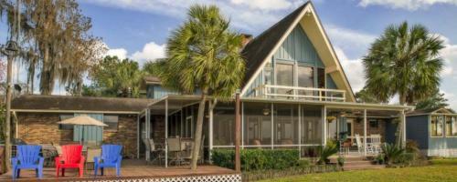 Hampton Lake Bed And Breakfast