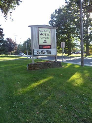Weathervane Motel Lanesboro