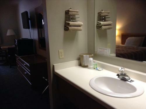 Sunrise Inn Hotel