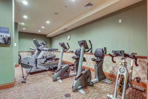 Eagle Springs West 403: Blackbird Suite