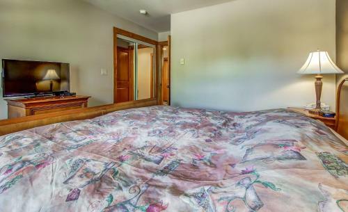 Eagle Springs West 403: Blackbird Suite