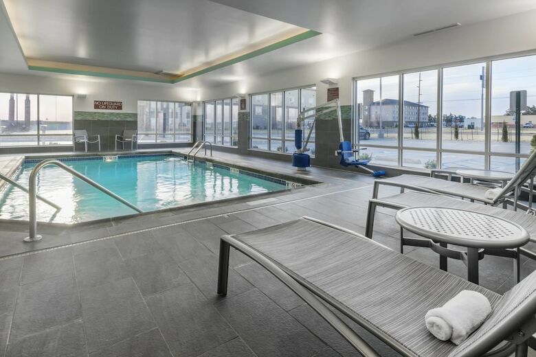 Hotel Towneplace Suites By Marriott Hays