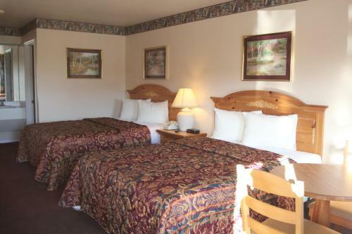 Hotel Lakeside Inn & Suites