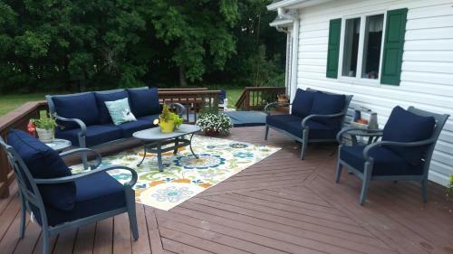Bed & Breakfast Marvels On The Creek