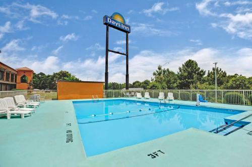 Hotel Days Inn By Wyndham Benson