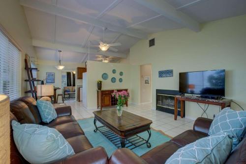 Peacock Bungalow - Left