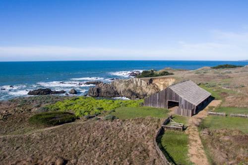 Rolling Waves Beach House