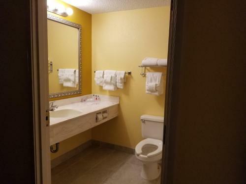 Hotel Comstock Inn & Conference Center