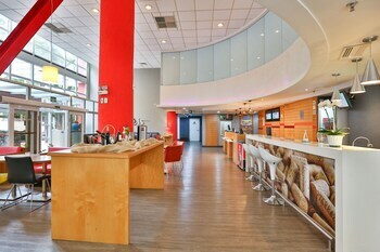 Hotel Ibis Maring�