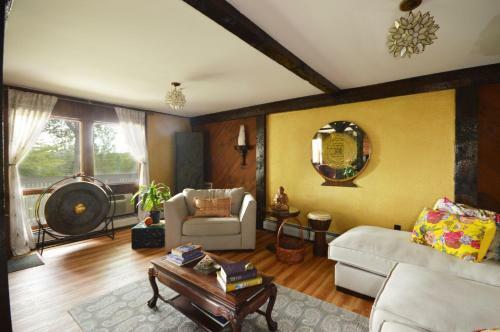 Lodge Lotus Mountain Retreat