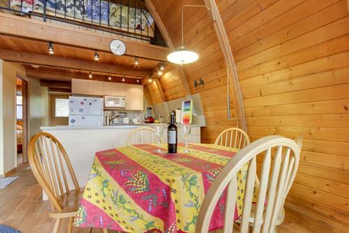 Cozy Hayden Idaho Lake Cabin