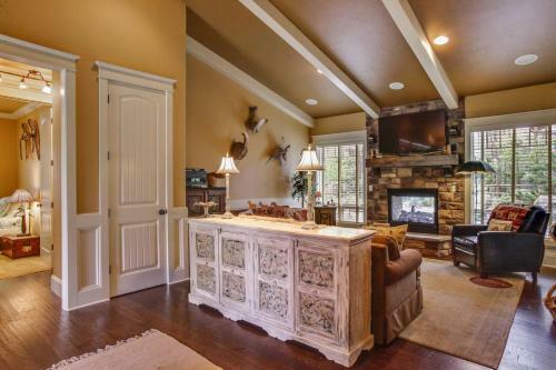 Big River Retreat Four-bedroom Home