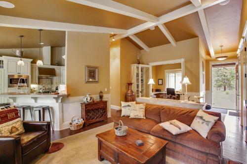 Big River Retreat Four-bedroom Home
