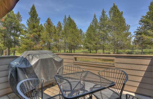34 Fairway Village