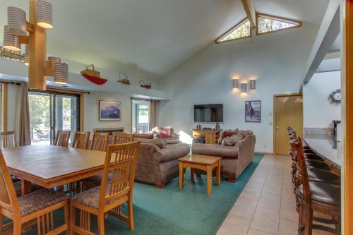 16 Lassen Lane