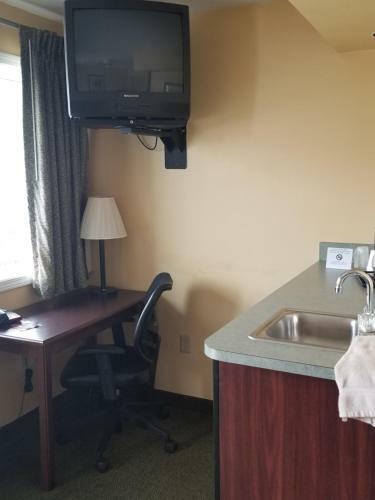 Motel Perry-o Inn & Suites