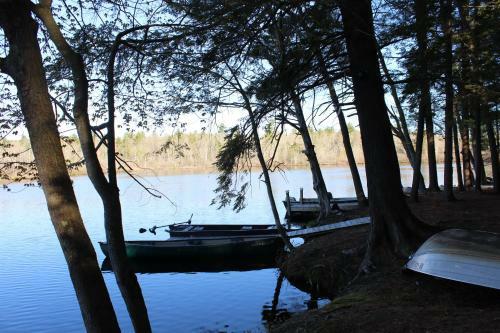Tuxbury Pond Camping Resort Cottage