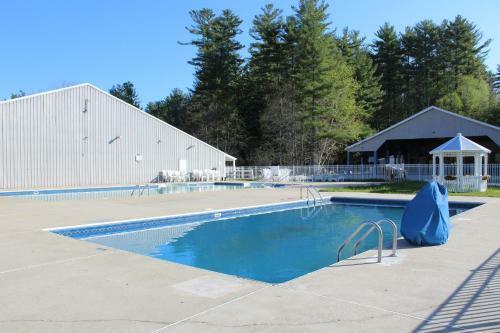 Tuxbury Pond Camping Resort Cottage