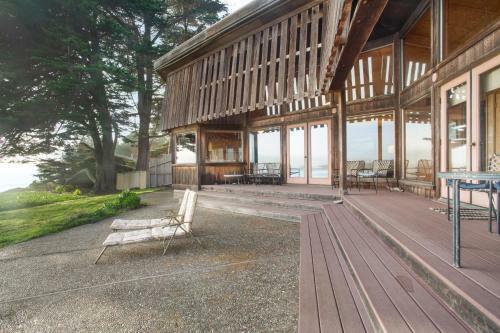 Curtis-moulton Retreat