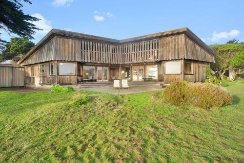Curtis-moulton Retreat