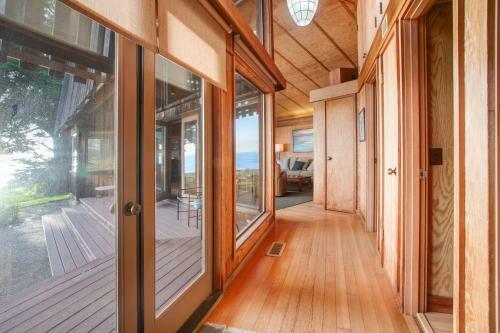 Curtis-moulton Retreat