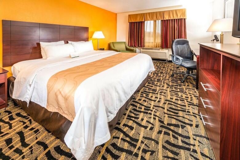 Hotel Quality Inn & Suites