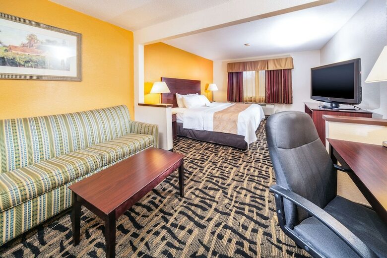 Hotel Quality Inn & Suites