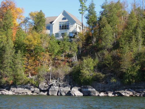 Button Bay Bed And Breakfast