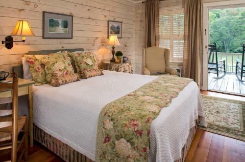 Posada Glen-ella Springs Inn