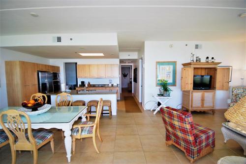 Apartamento Los Corales Condo Unit #201n