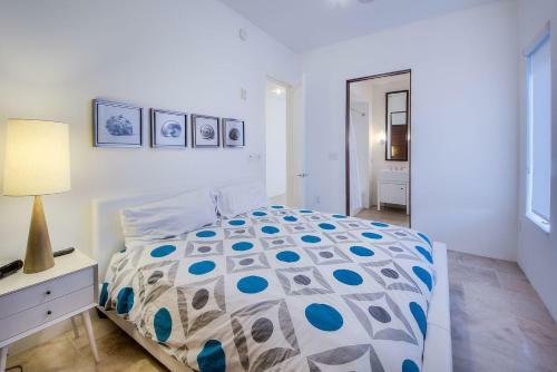 Exhale - 45 Central Square B-2 By Dune Vacation Rentals