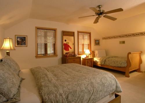 Swiss Woods Bed And Breakfast