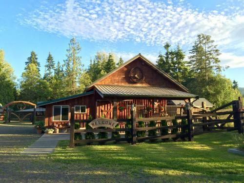 Hostal Bond Ranch Retreat