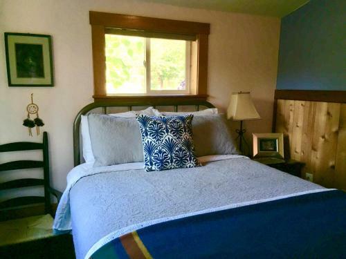 Hostal Bond Ranch Retreat