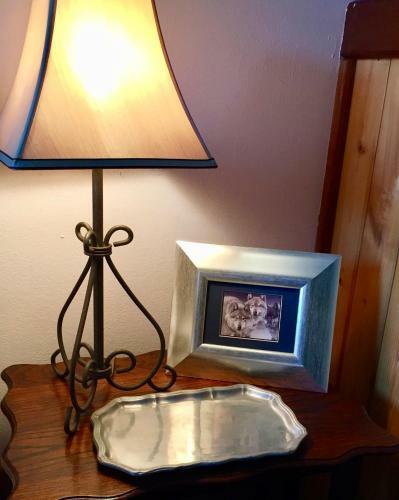 Hostal Bond Ranch Retreat
