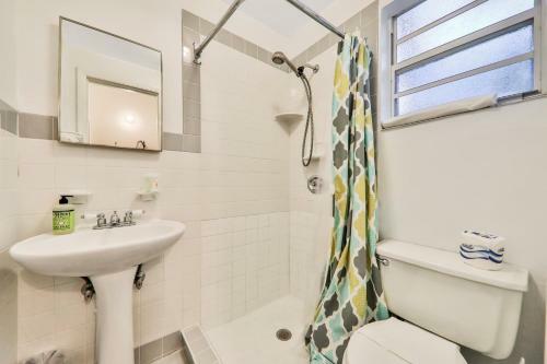 Charming Myrtle Bungalow