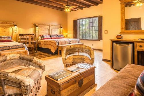 Bed & Breakfast White Stallion Ranch