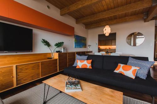 Modern Style Urban Getaway
