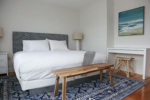 Hotel The Sea Breeze Inn